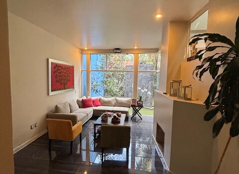 CASA EN VENTA EN ZONA EXCLUSIA DE LA CIUDAD