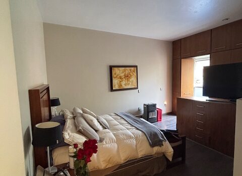 CASA EN VENTA EN ZONA EXCLUSIA DE LA CIUDAD
