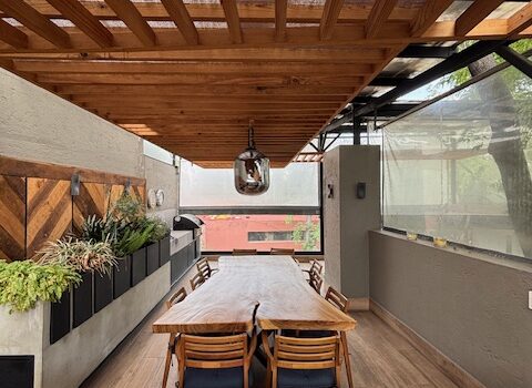 CASA EN VENTA EN ZONA EXCLUSIA DE LA CIUDAD