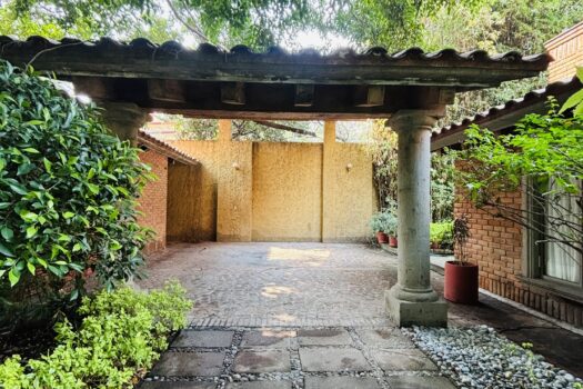 BONITA CASA EN CONDOMINIO