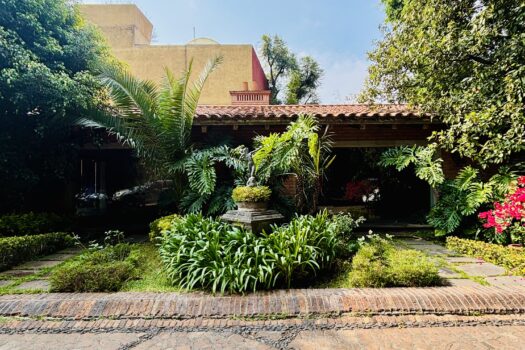 BONITA CASA EN CONDOMINIO