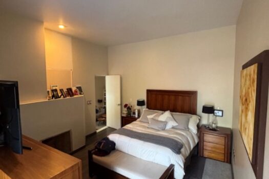 CASA EN VENTA EN EXCLUSIVA ZONA DE LA CIUDAD