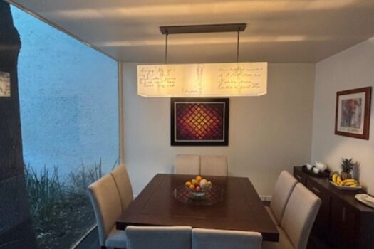 CASA EN VENTA EN EXCLUSIVA ZONA DE LA CIUDAD